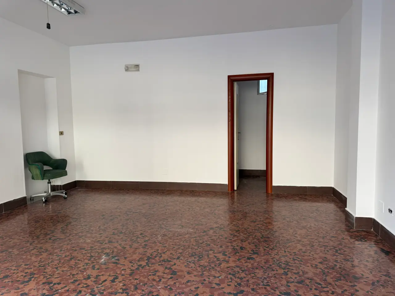 Negozio in Via Sant'Ornato 16, Nocera Superiore, {3} - Foto 2