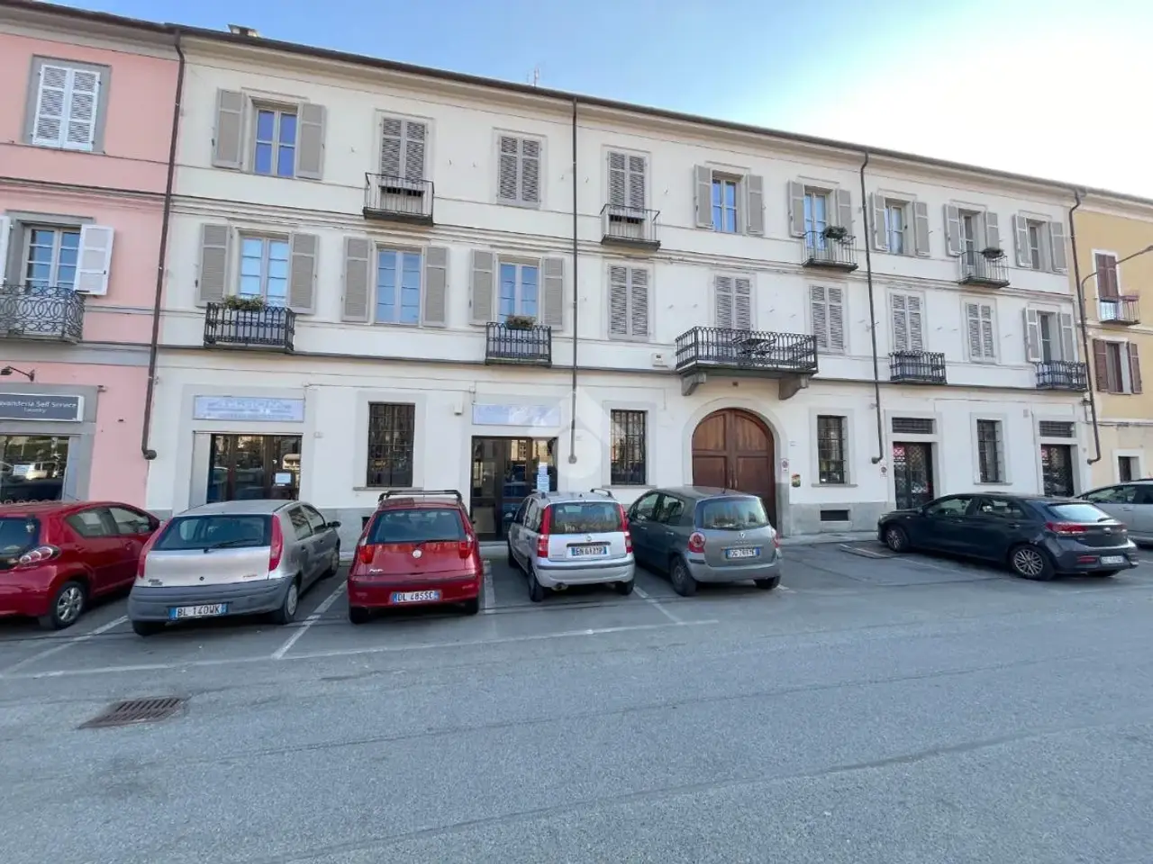 Ufficio in Piazza Matteotti 3, Pinerolo, {3} - Foto 1