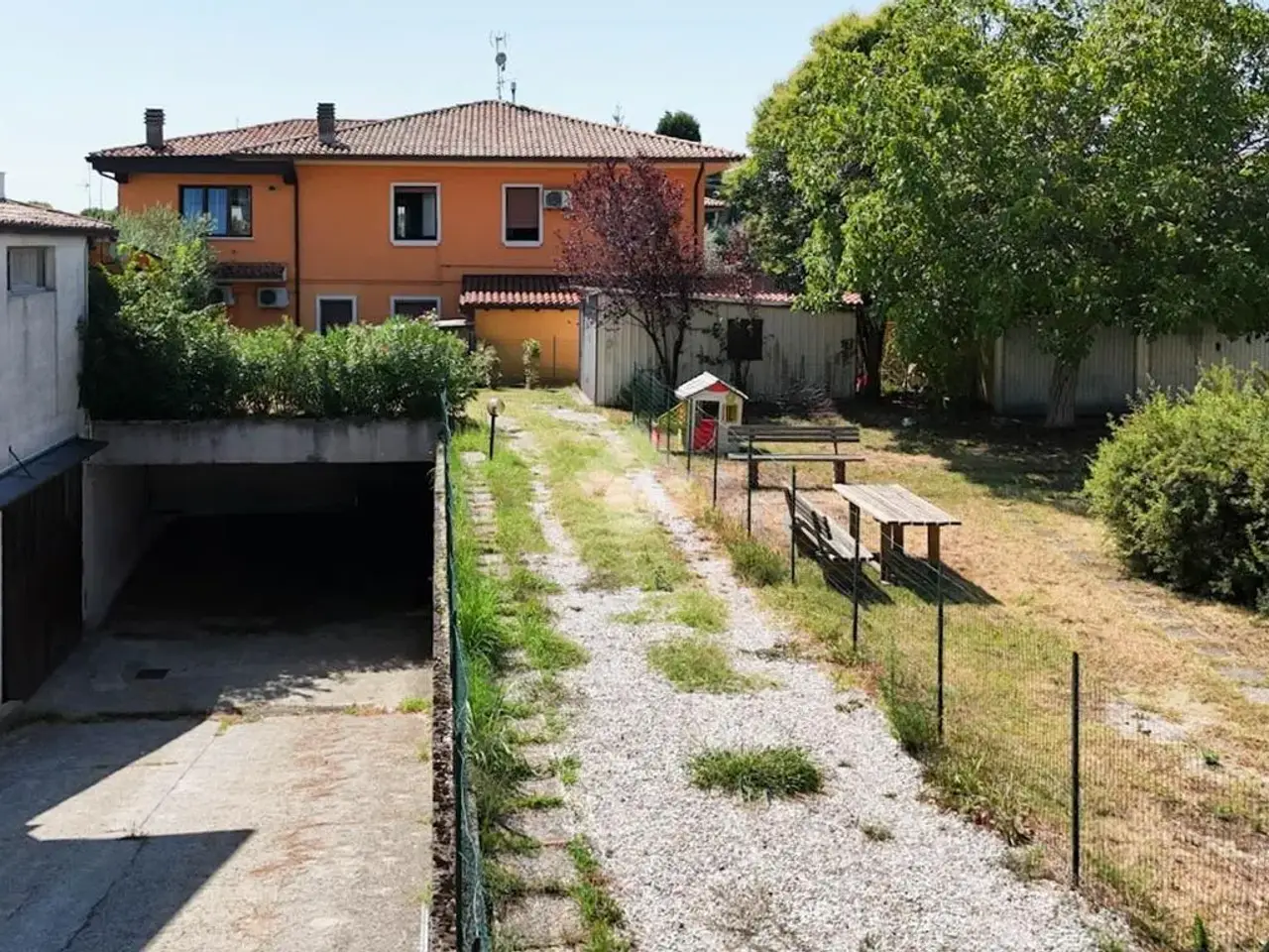 Capannone in Via Nazionale 17, Puegnago del Garda, {3} - Foto 2