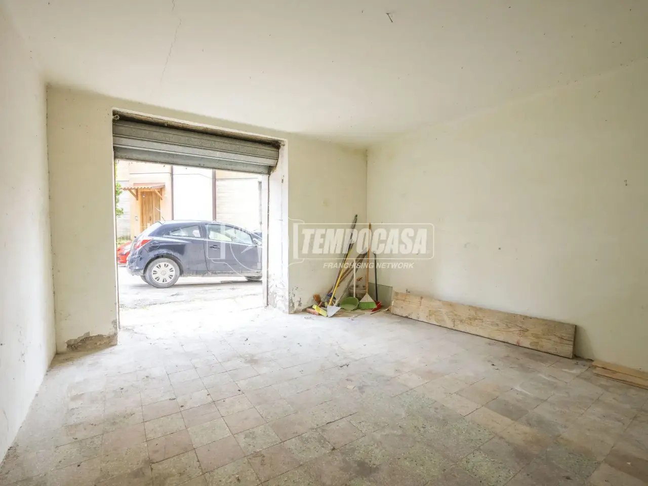 Magazzino in Via Pellegrino Tibaldi, Macerata, {3} - Foto 2