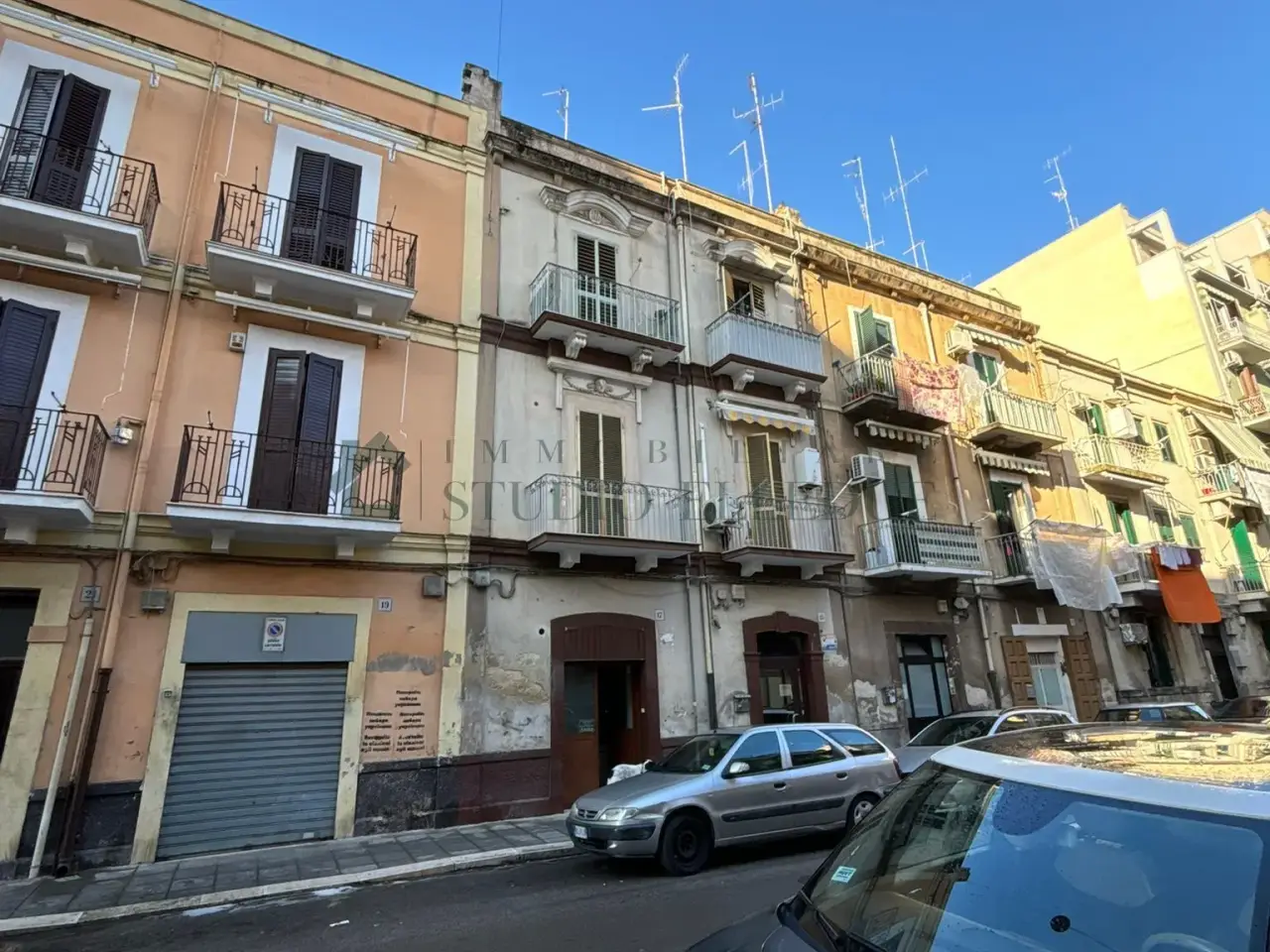 Negozio in Via Francesco Petrelli 17, Bari, {3} - Foto 2