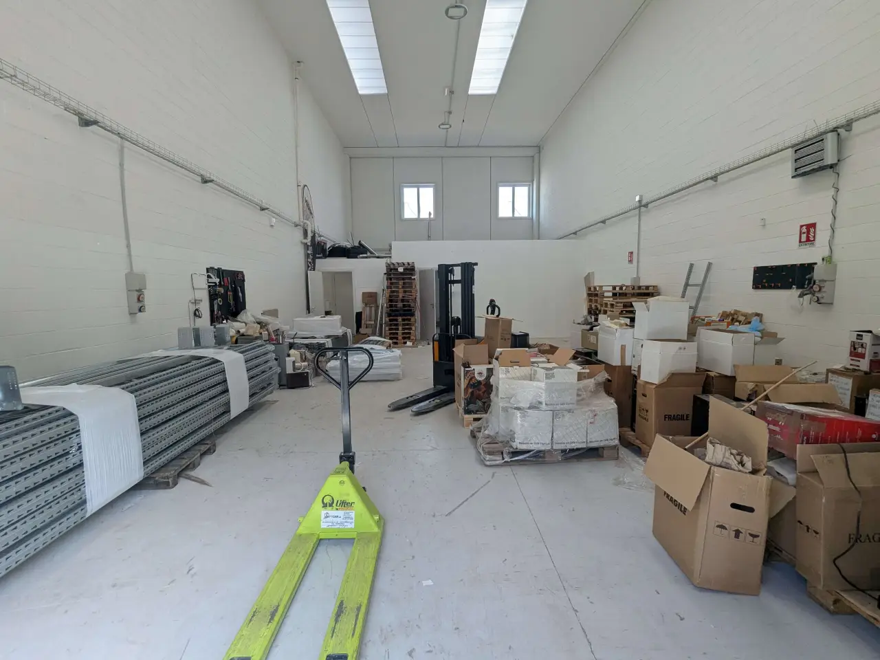 Capannone in Via Italia 175, Busnago, {3} - Foto 1