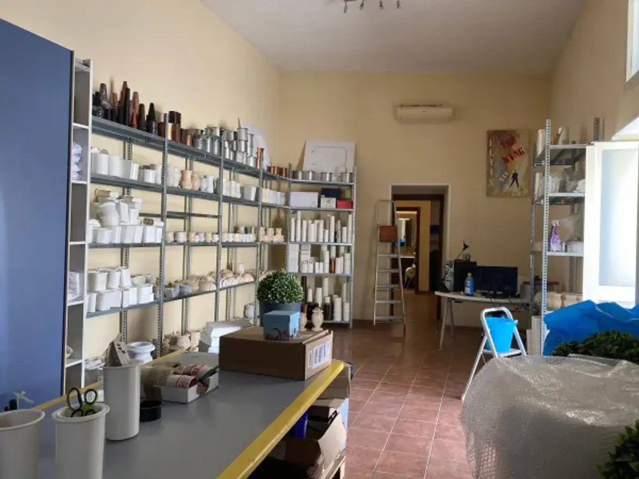 Negozio in Via Nazionale delle Puglie, Casalnuovo Di Napoli, {3} - Foto 2