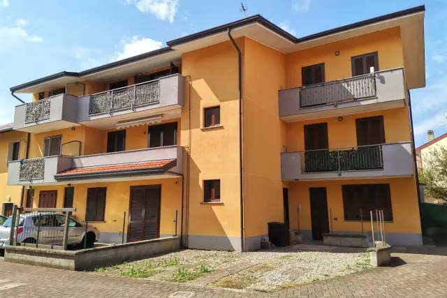 3-room flat in Via Cascina Restelli, Limido Comasco - Photo 1