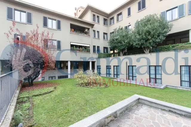 2-room flat in Via San Martino 5, Monza - Photo 1