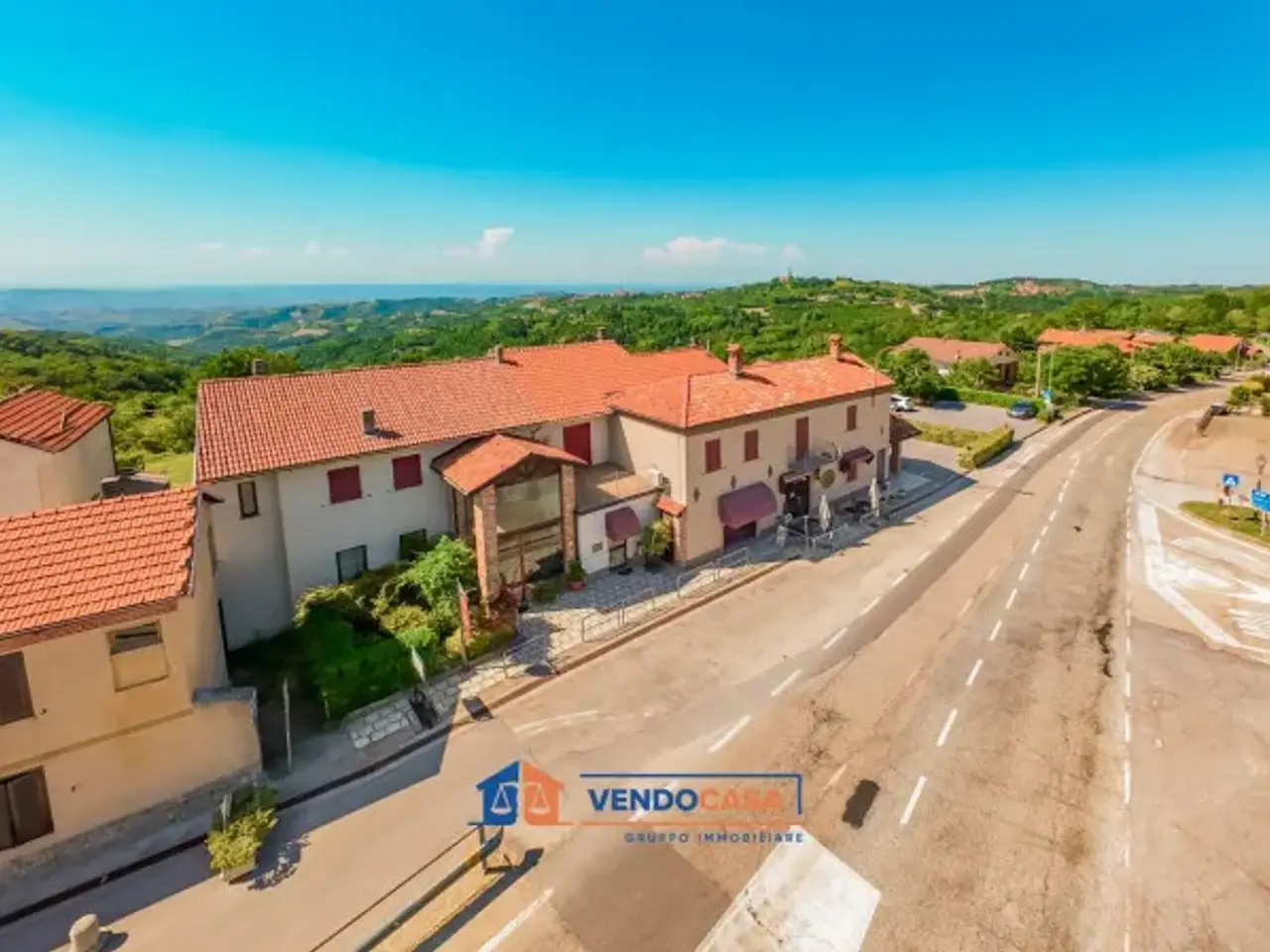 Agriturismo in Località Pedaggera 5, Cerreto Langhe, {3} - Foto 1