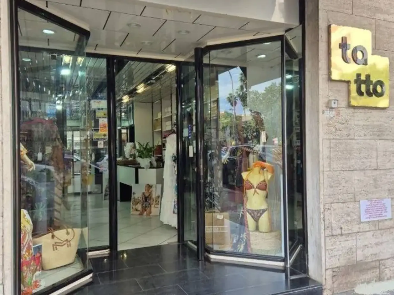 Laboratorio in Via Medaglie d'Oro 81 Taranto, Taranto, {3} - Foto 2