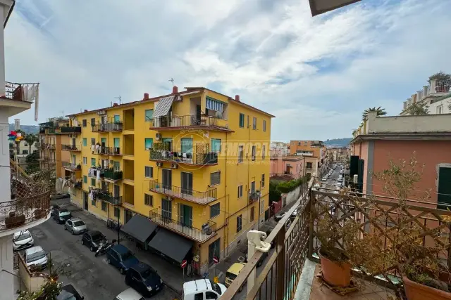 3-room flat in Via Silio Italico, Napoli - Photo 1