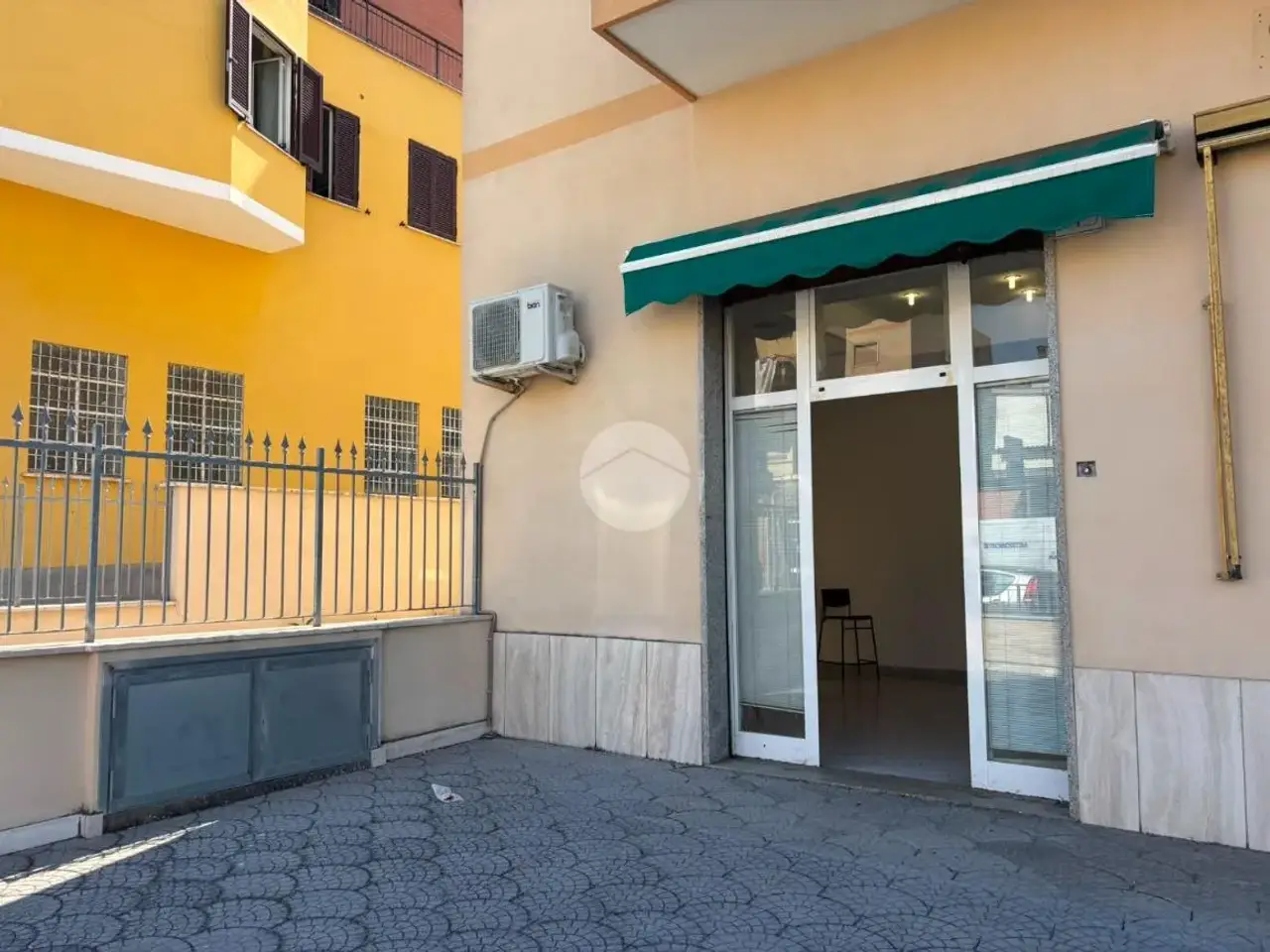 Negozio in Via della Pisana 143, Roma, {3} - Foto 2