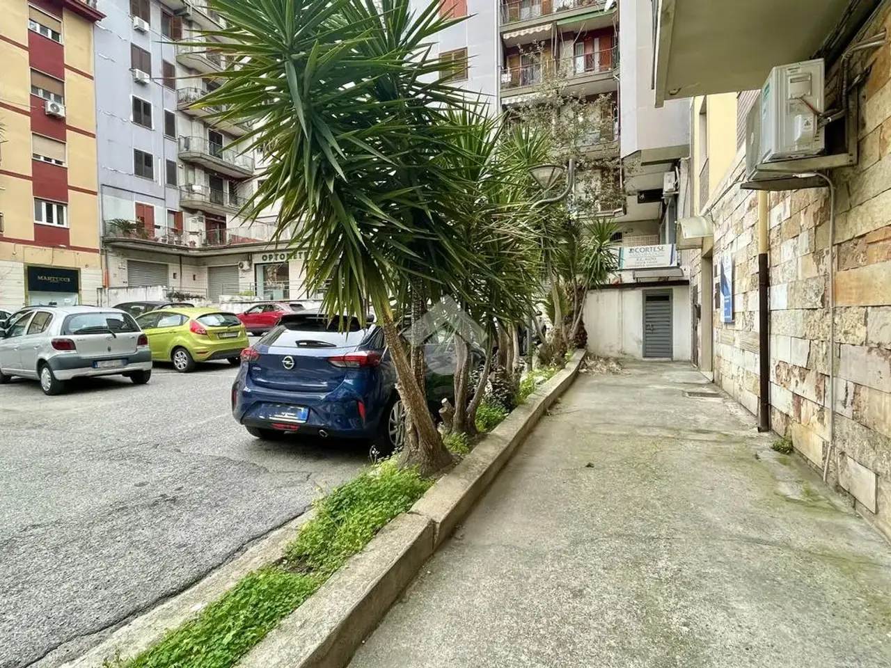 Magazzino in Viale Regina Margherita 119, Corigliano-Rossano, {3} - Foto 1