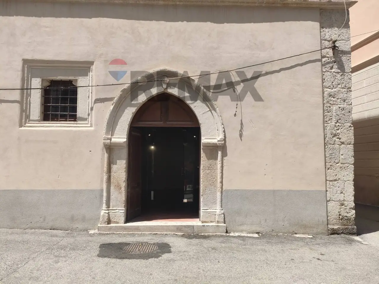 Negozio in Piazza IX Martiri, L'Aquila, {3} - Foto 1