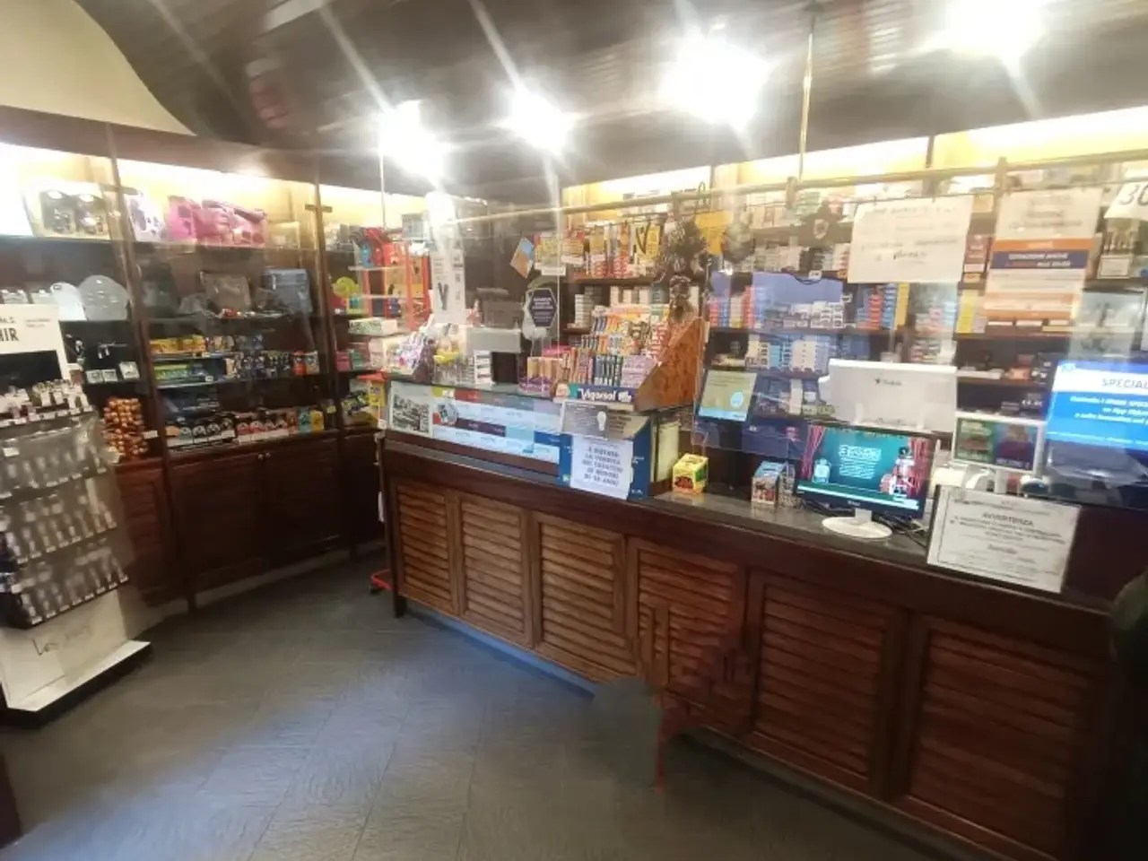 Esercizio commerciale in , Genova, {3} - Foto 1