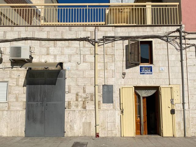 Palazzina commerciale in Via 24 Maggio 75, San Ferdinando di Puglia - Foto 1