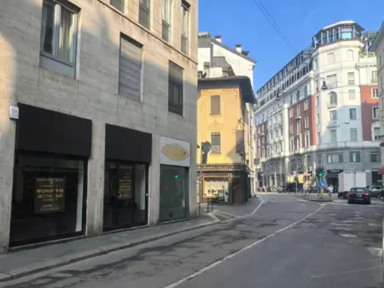 Negozio in Via Santa Maria alla Porta 11, Milano, {3} - Foto 2