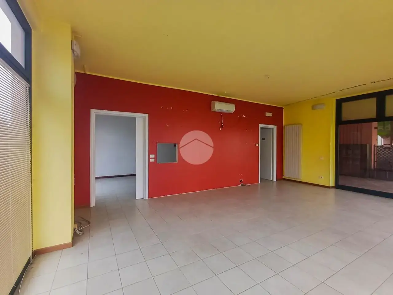 Ufficio in Via S. Carlo 1, Castel Rozzone, {3} - Foto 1