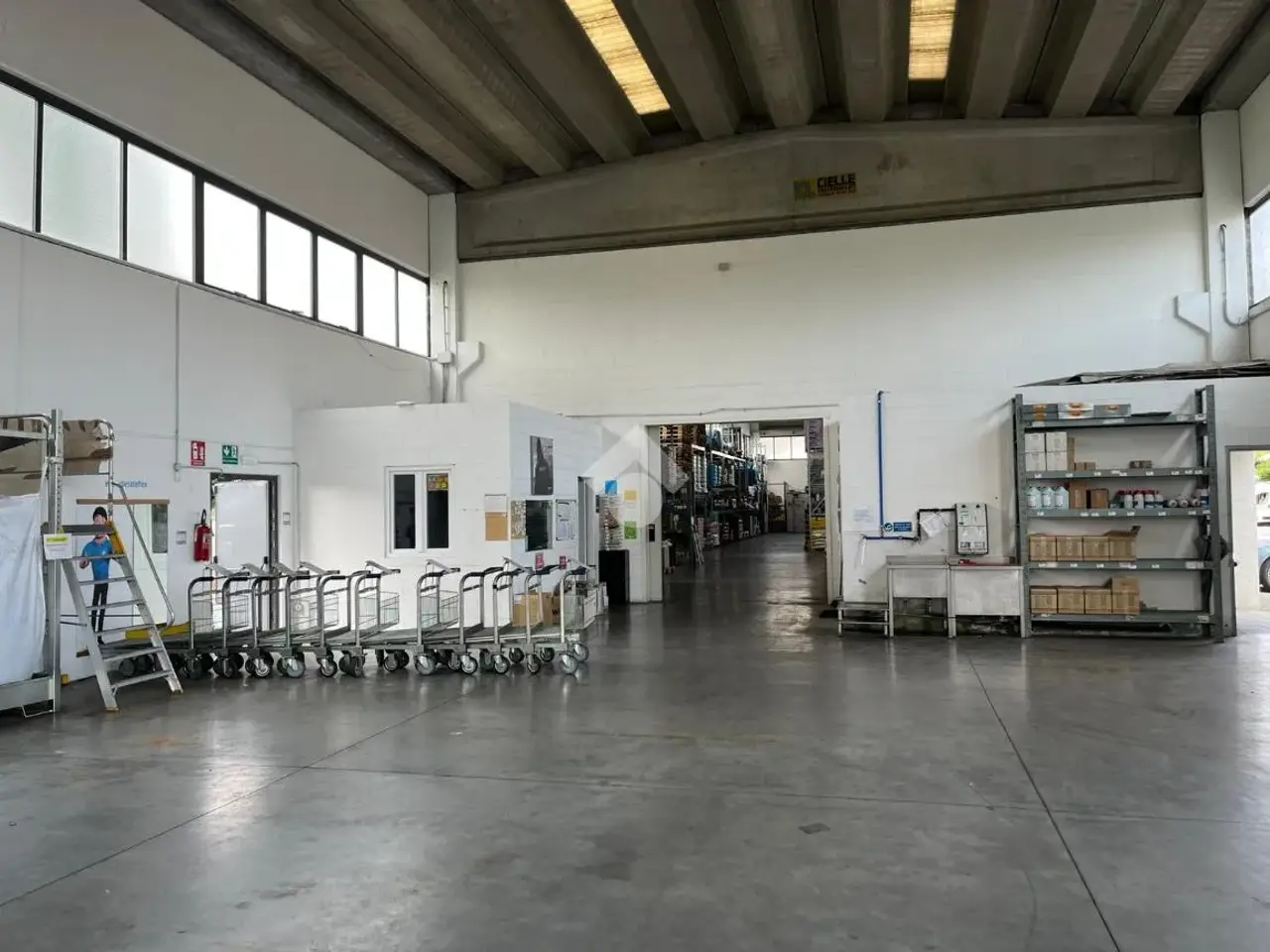 Capannone in Via S. Leonardo 100, Parma, {3} - Foto 2