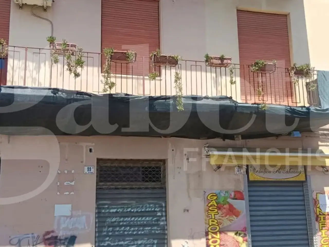 Negozio in Via Re Martino  97-99, Catania, {3} - Foto 2