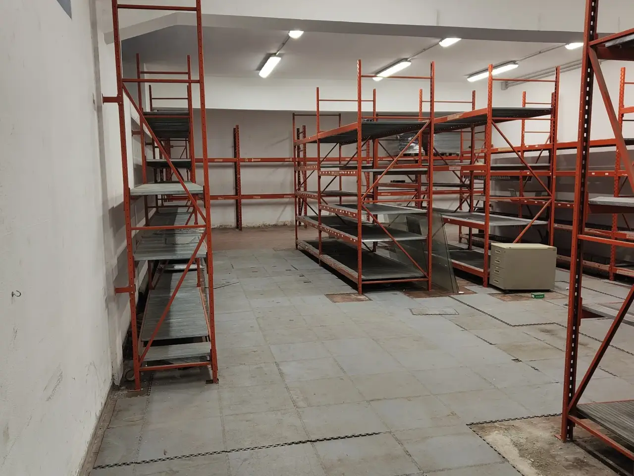 Palazzina commerciale in Via Socrate Benacci, Sarzana, {3} - Foto 2