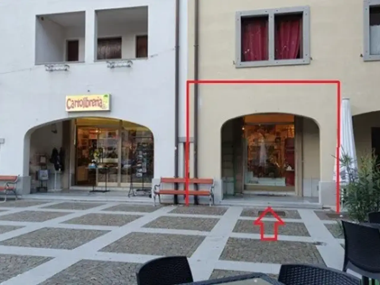 Negozio in Piazza 1 Maggio 26, Trasaghis, {3} - Foto 1