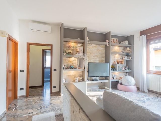 3-room flat in Via Belgioioso 12, Macherio - Photo 1