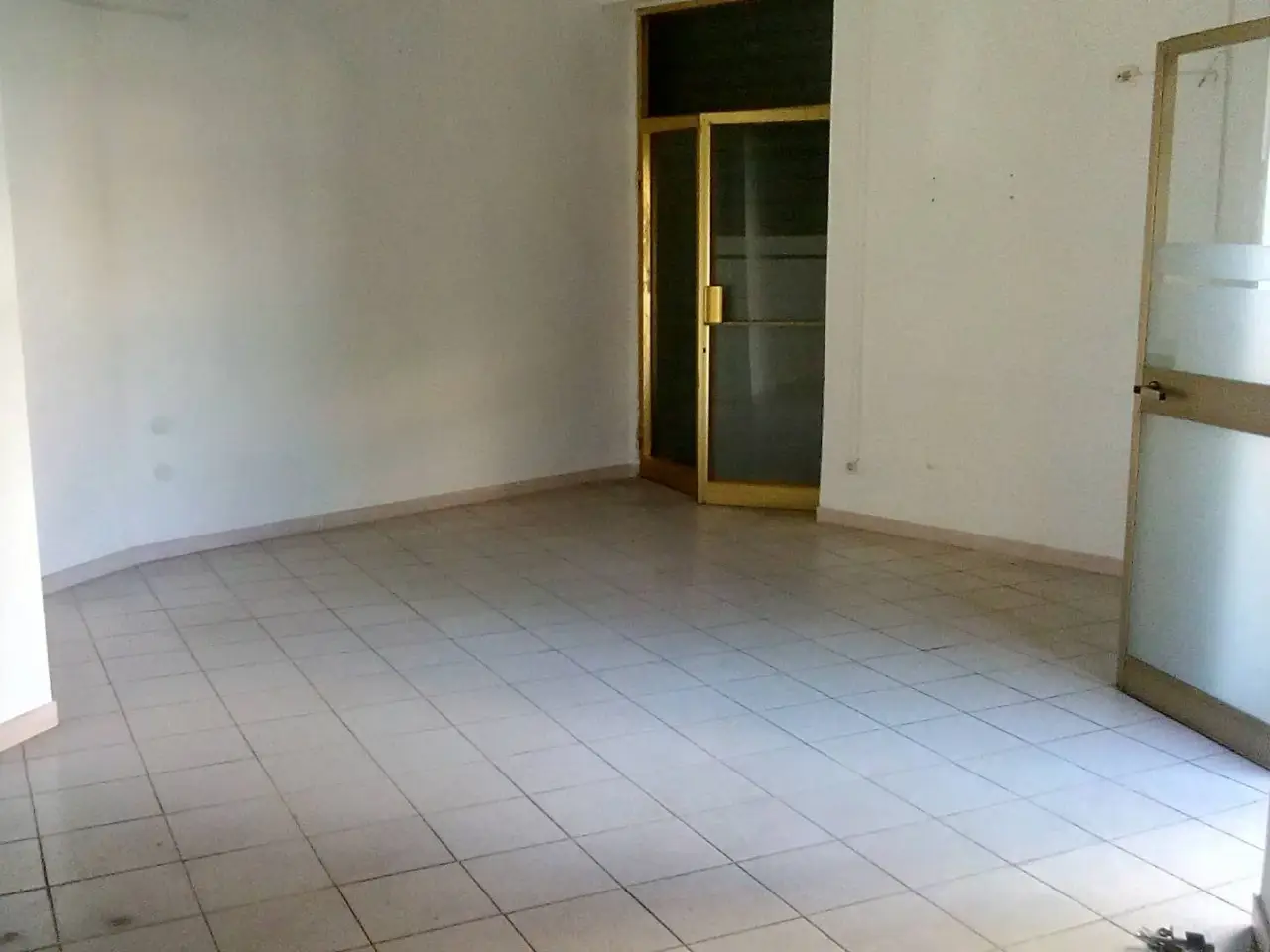 Esercizio commerciale in Via Gugliermo Marconi 15, Livorno, {3} - Foto 1