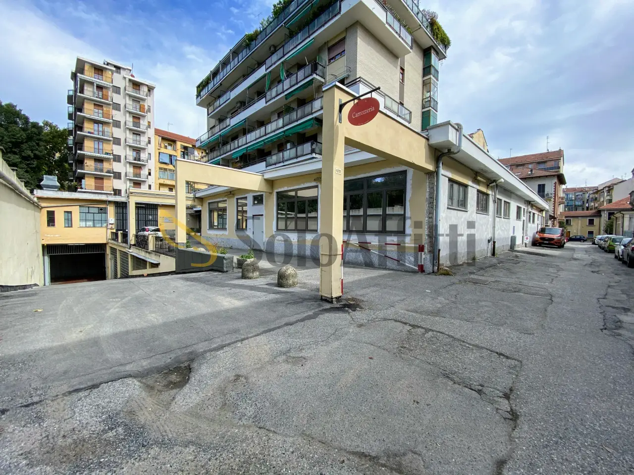Parcheggio chiuso in Via Pozzo Strada 12/20, Torino, {3} - Foto 1