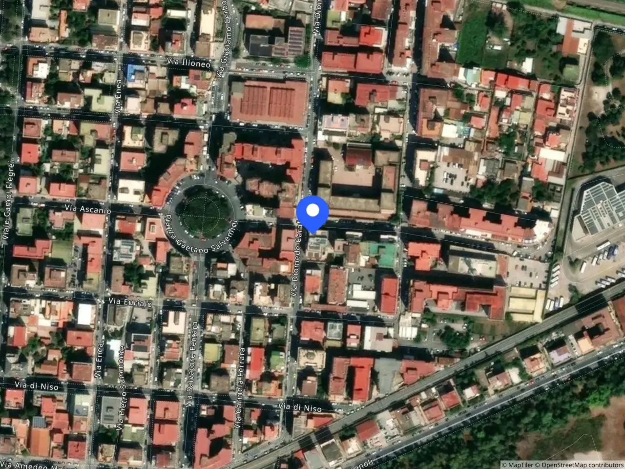 Negozio in Via Diomede Carafa, 24, 80124 Napoli Na, Italia 24, Napoli, {3} - Foto 2