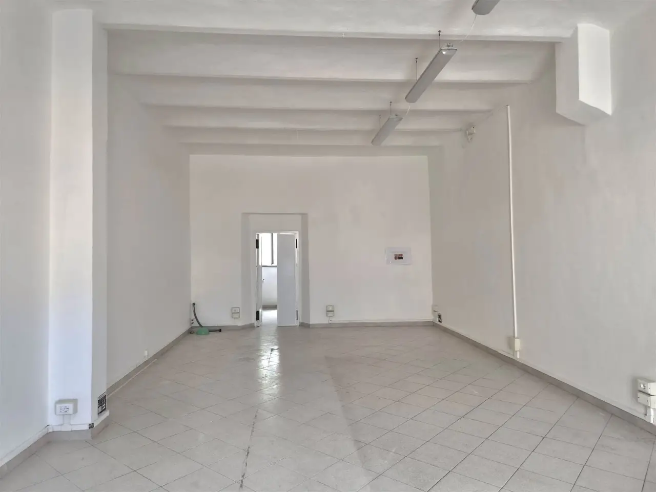 Negozio in , Cecina, {3} - Foto 2