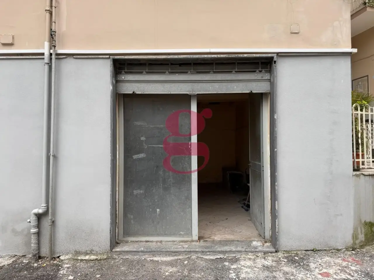Negozio in Via Agerola , Gragnano, {3} - Foto 1