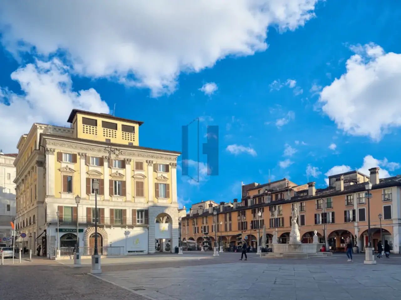 Negozio in Piazza del Mercato 11, Brescia, {3} - Foto 1