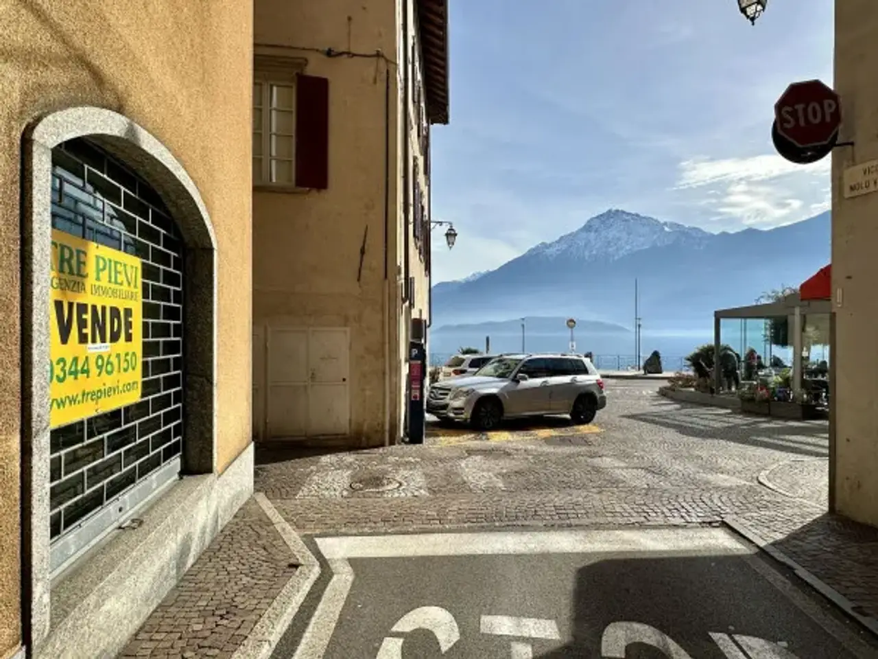 Negozio in Piazza Giuseppe Garibaldi, Gravedona ed Uniti, {3} - Foto 1