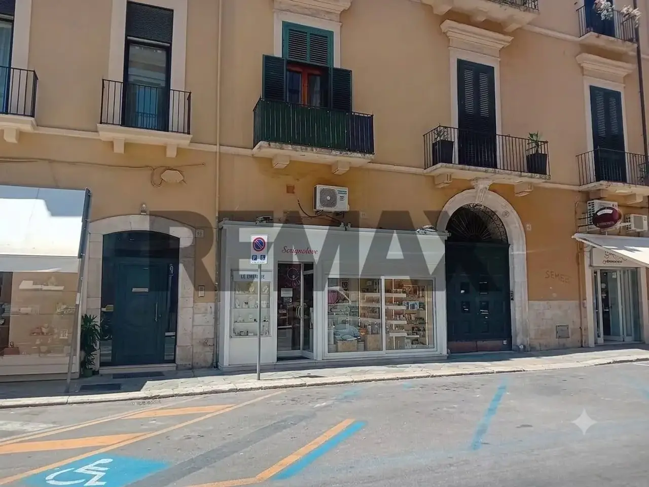 Negozio in Via Melo 59-61, Bari, {3} - Foto 1