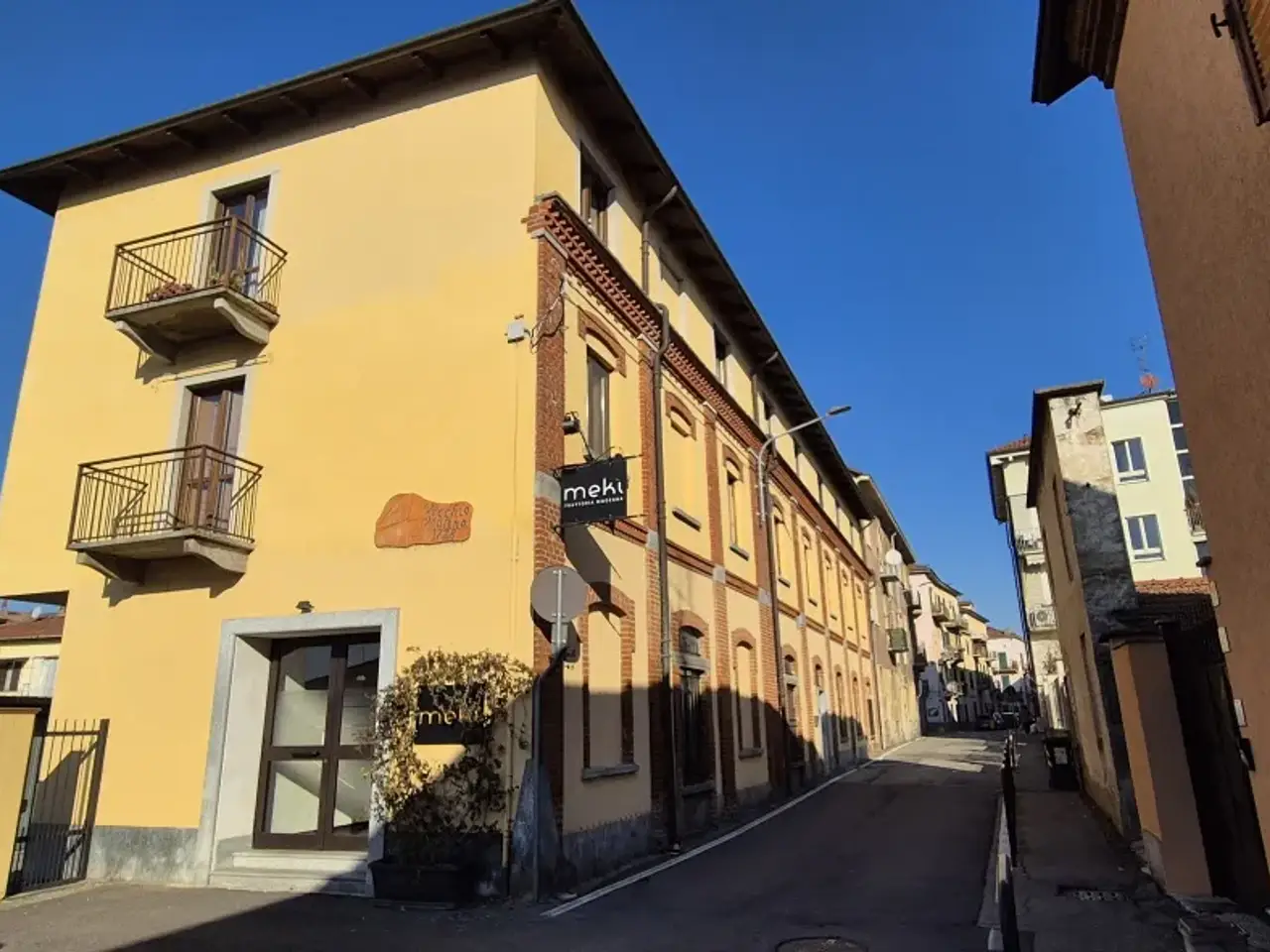 Palazzina commerciale in Via Brozola, Chivasso, {3} - Foto 1