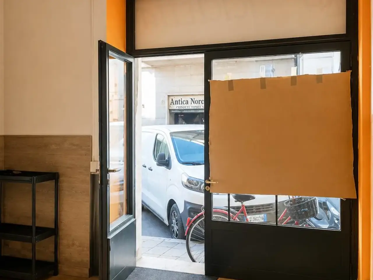 Negozio in Via Cavour, Terni, {3} - Foto 2