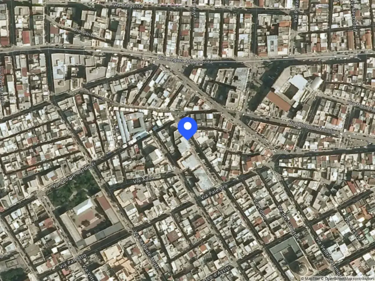 Garage in Via Firenze, 93, 76121 Barletta Bt, Italia 93, Barletta, {3} - Foto 2
