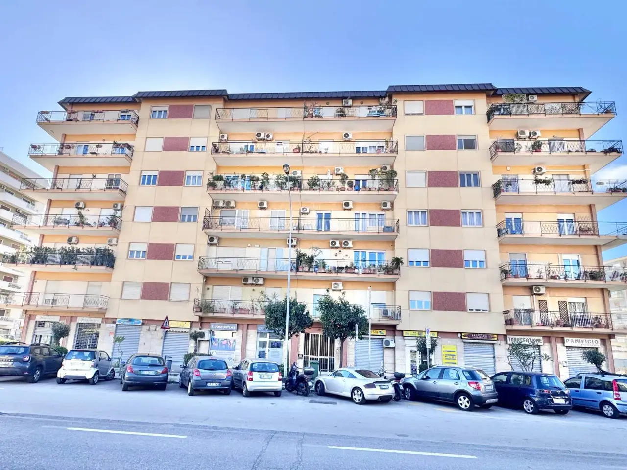 Magazzino in Via Principe di Palagonia 8, Palermo, {3} - Foto 1