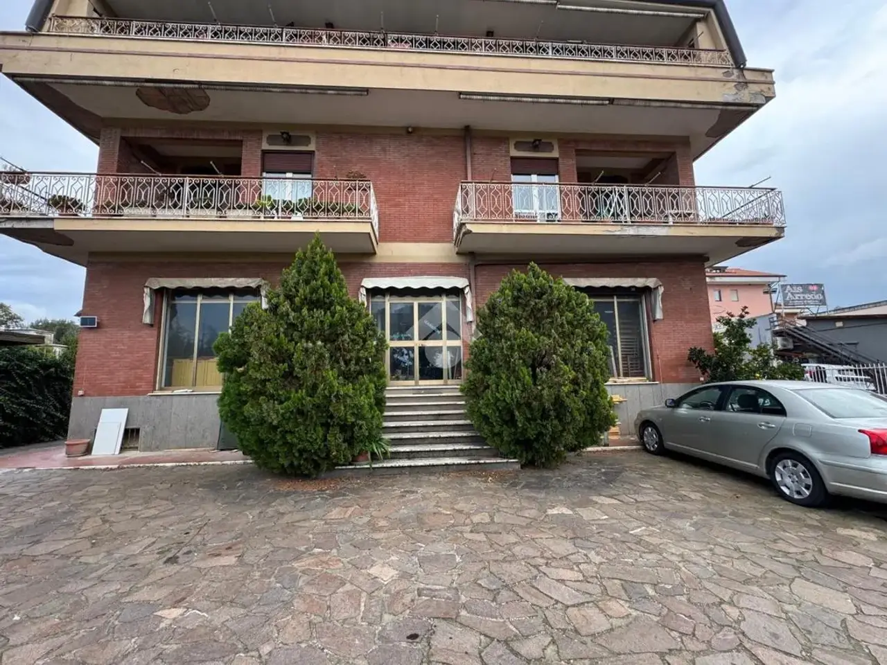 Ufficio in Via dei Pini 1, Castel Gandolfo, {3} - Foto 2