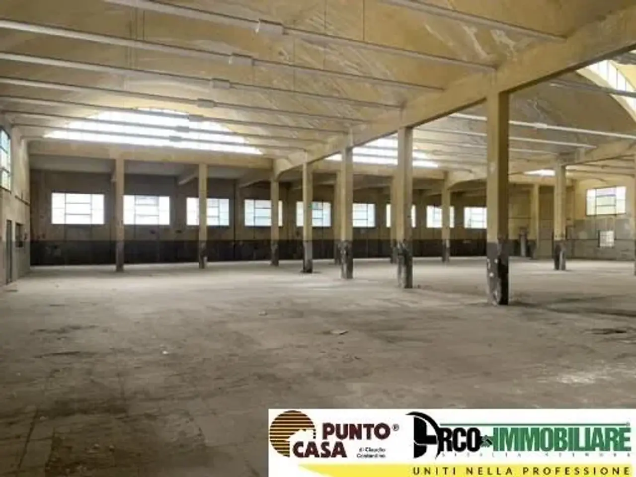 Capannone in Via Buonriposo 23, Palermo, {3} - Foto 1