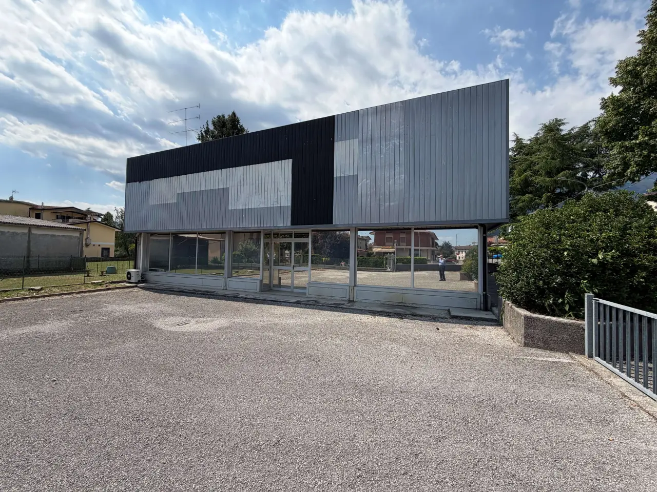 Negozio in Via Gildo  Grandi 3, Aviano, {3} - Foto 1