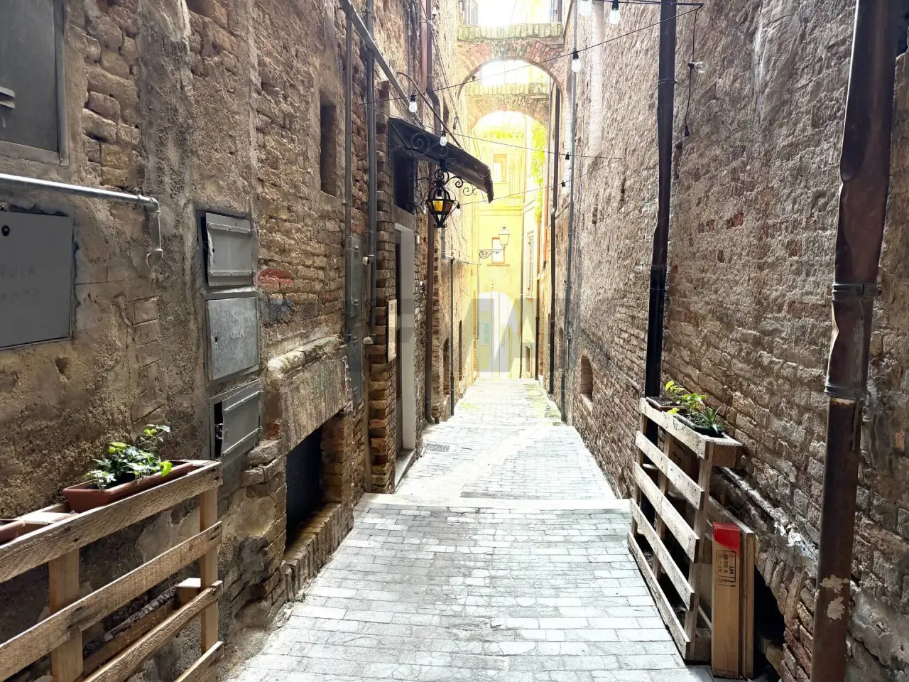 Esercizio commerciale in Vico dei Forni, Citta' Sant'Angelo, {3} - Foto 1