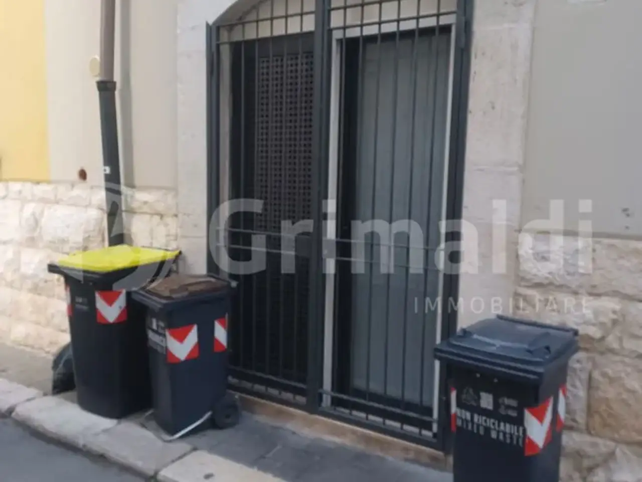 Negozio in Via Amedeo 260, Trani, {3} - Foto 2