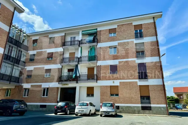 3-room flat in Via Torino, Piossasco - Photo 1