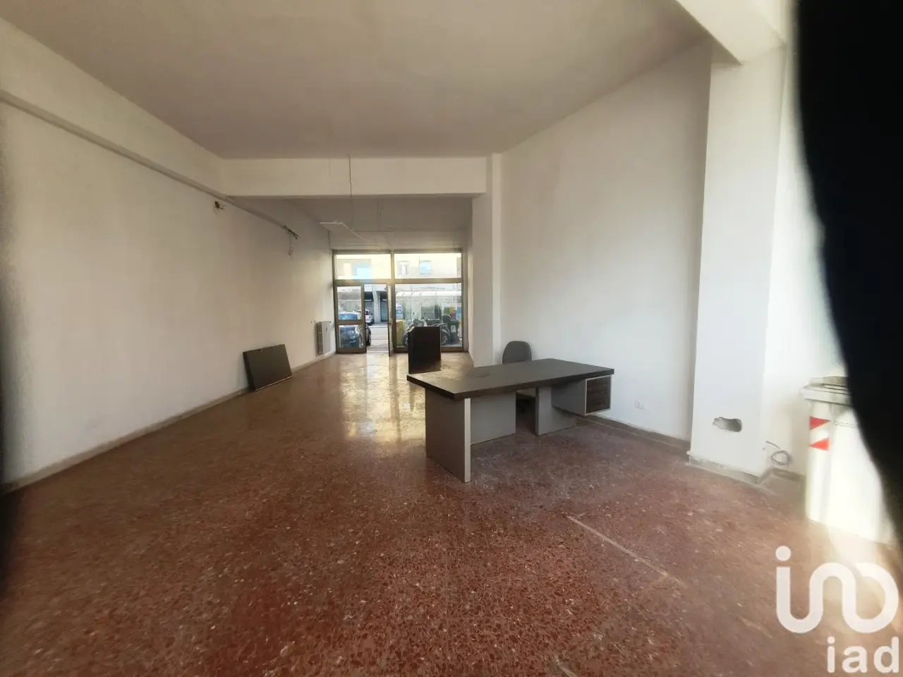 Negozio in Via Martiri della Resistenza 80, Ancona, {3} - Foto 2
