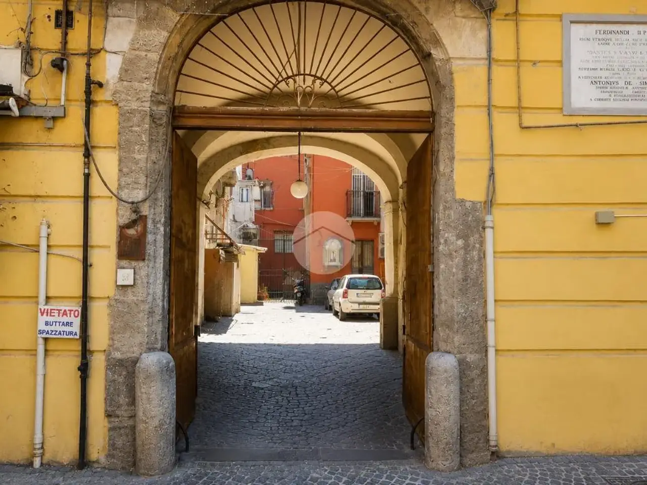Laboratorio in Via Annella di Massimo 9, Napoli, {3} - Foto 1