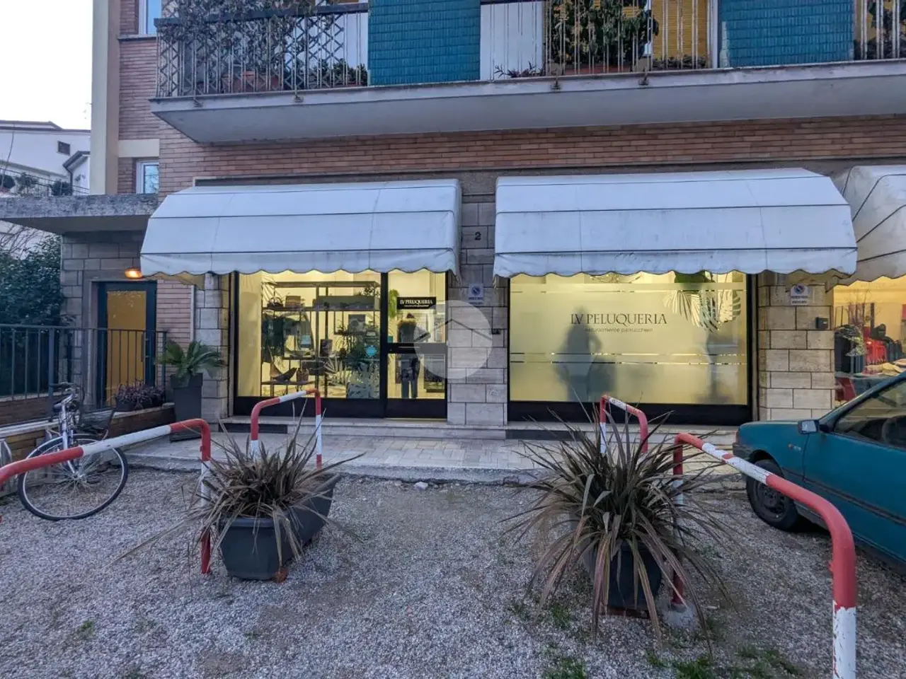 Negozio in Via Duroni 2, Mantova, {3} - Foto 1
