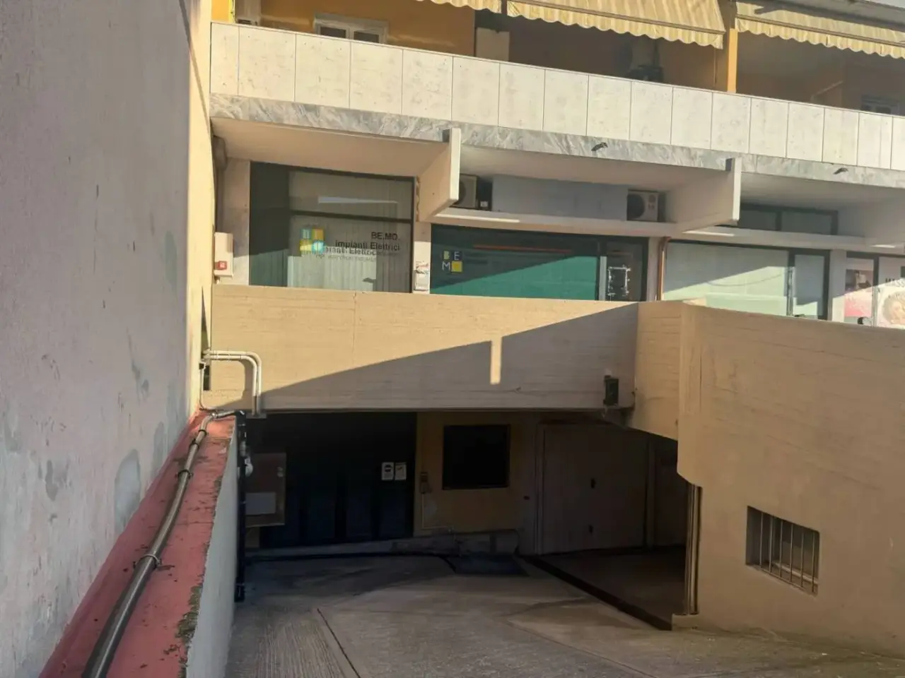 Negozio in Via Filippo Turati, Carrara, {3} - Foto 1