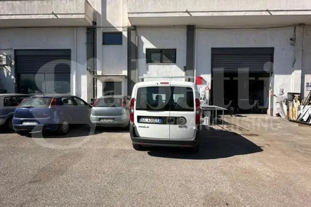 Capannone in Via dell'Industria Sn, Ostuni - Foto 1