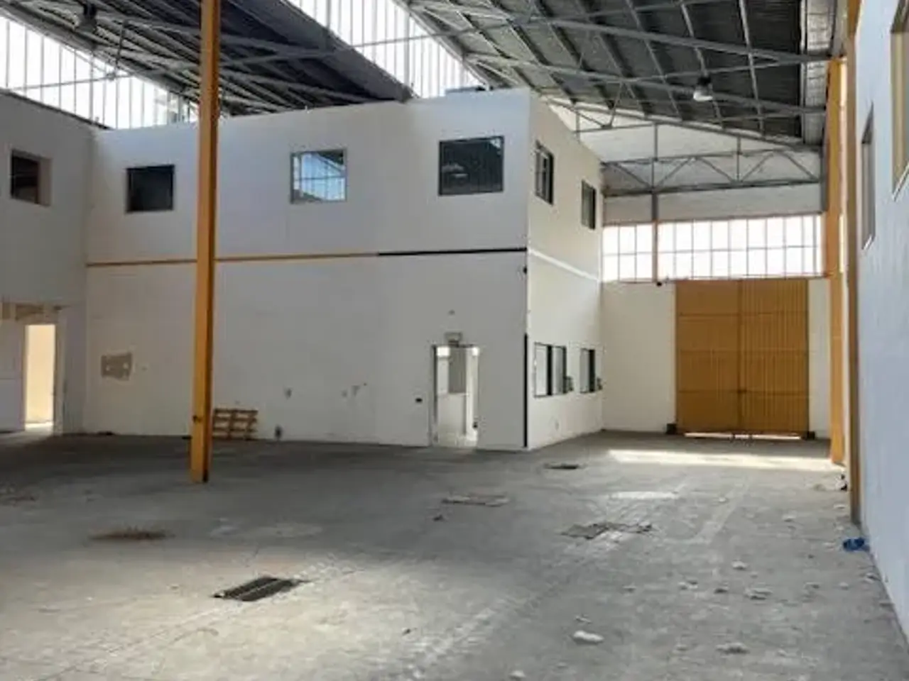 Negozio in Via Privata Giuseppe Grilloni 6, Milano, {3} - Foto 1