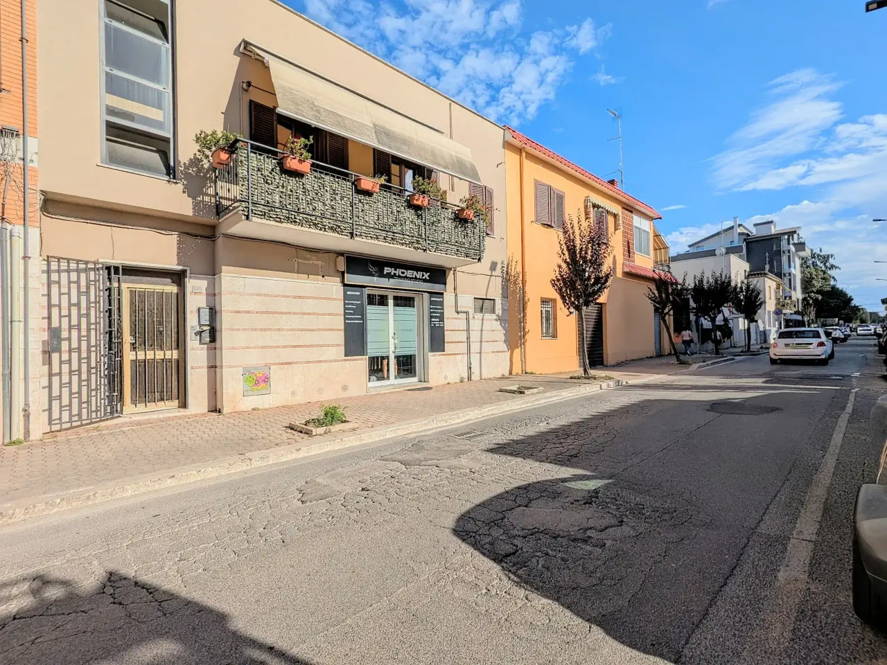 Negozio in Via delle Margherite 98, Aprilia, {3} - Foto 1