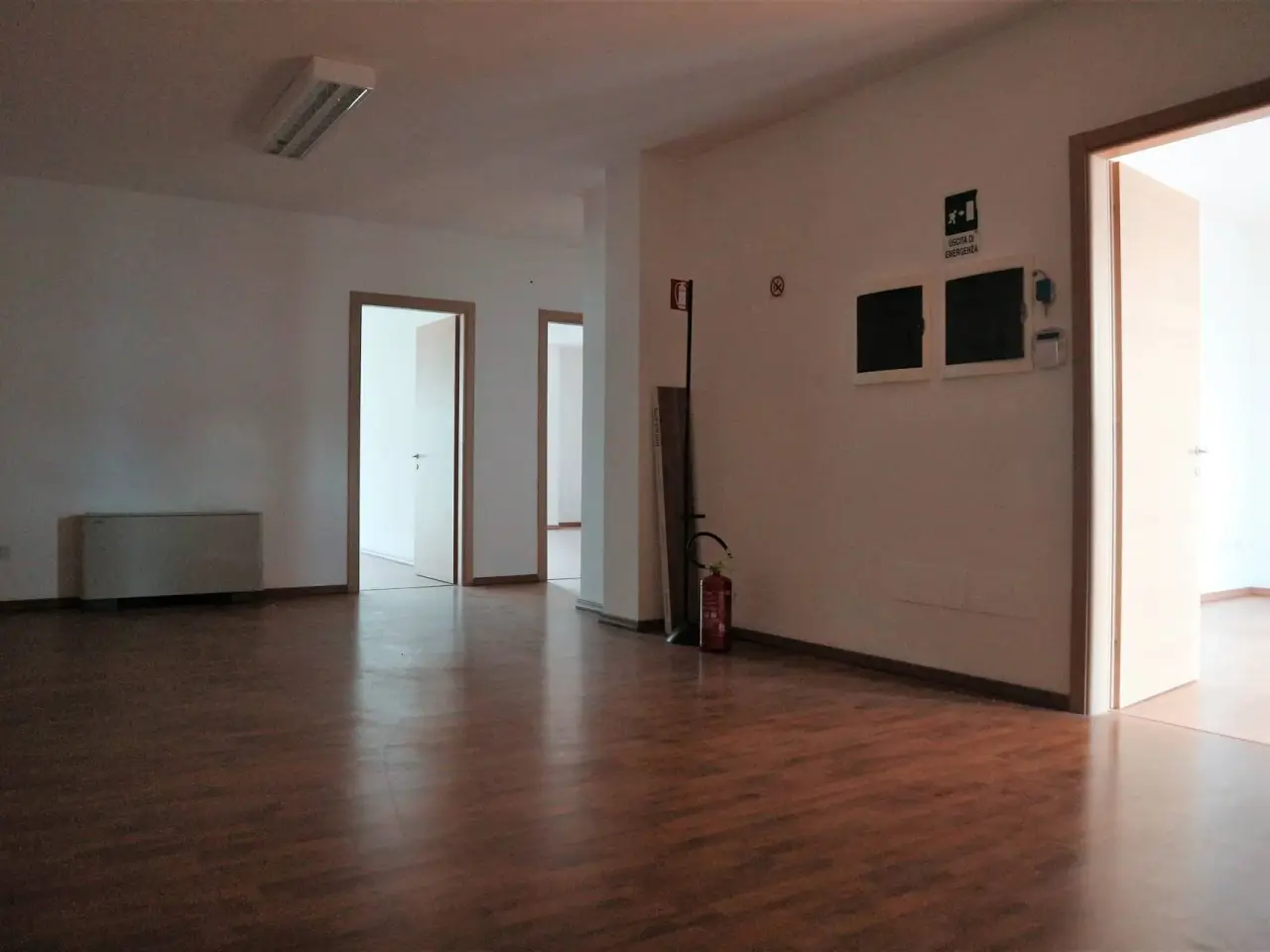 Ufficio in Via Cattaneo, Latina, {3} - Foto 1